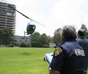 Una niña con quemaduras de electricidad fue trasladada en helicóptero de la SSP-DF a un hospital especializado.