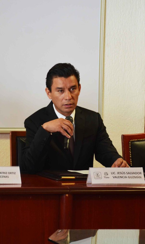 Jesús Valencia, jefe delegacional con licencia.