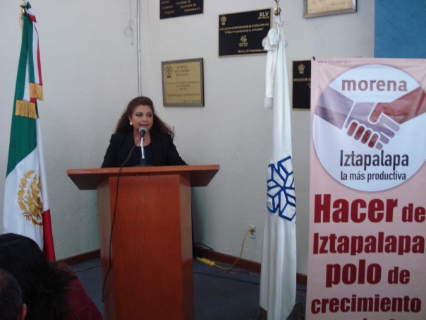 La candidata a gobernar Iztapalapa por el partido Morena, Clara Brugada, en la Asociación de Empresarios de Iztapalapa.
